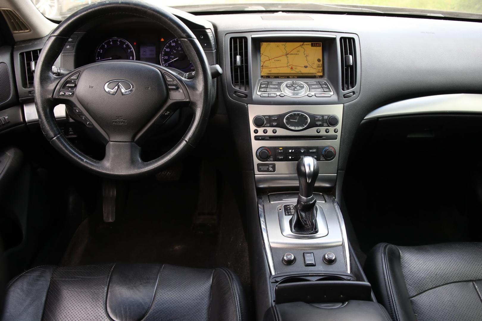 2011 BLACK INFINITI G SEDAN G37x AWD (JN1CV6ARXBM) with an 3.7L V6 DOHC 24V engine, 5-SPEED AUTOMATIC transmission, located at 420 E. Kingsbury St., Seguin, TX, 78155, (830) 401-0495, 29.581060, -97.961647 - Photo#12